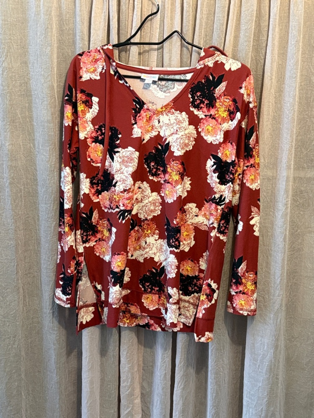 LuLaRoe Long Sleeve V-Neck Top - Rust Floral
